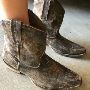 Women’s cowboy boots ankle